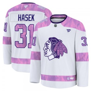 Adult Premium Chicago Blackhawks Dominik Hasek White 2024 Hockey Fights Cancer Practice Official Fanatics Jersey
